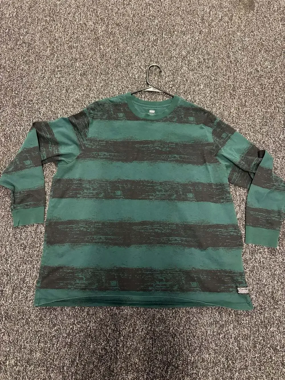 Levi's Men's Relaxed Fit Long Sleeve Distressed Stripe Graphic T-Shirt